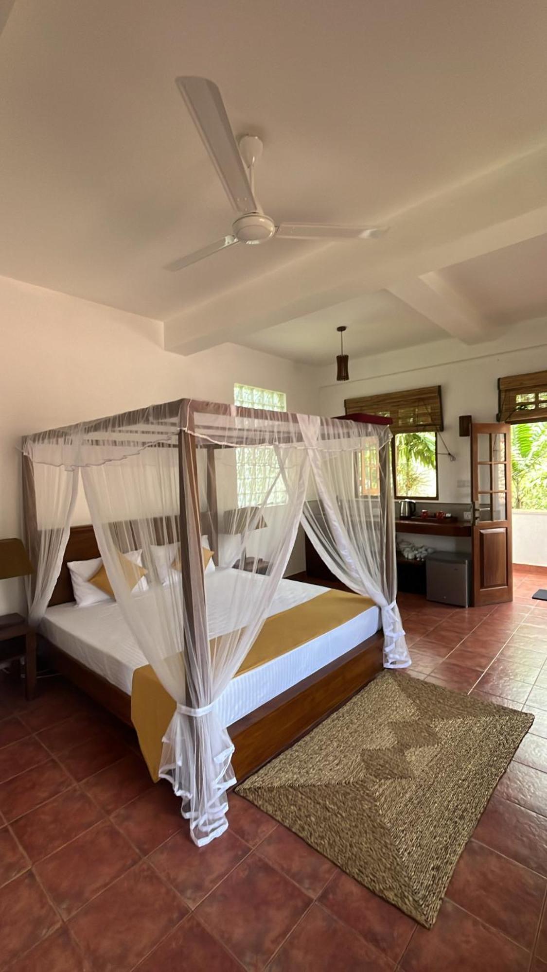 Beach Club Apartments إندوروفا المظهر الخارجي الصورة