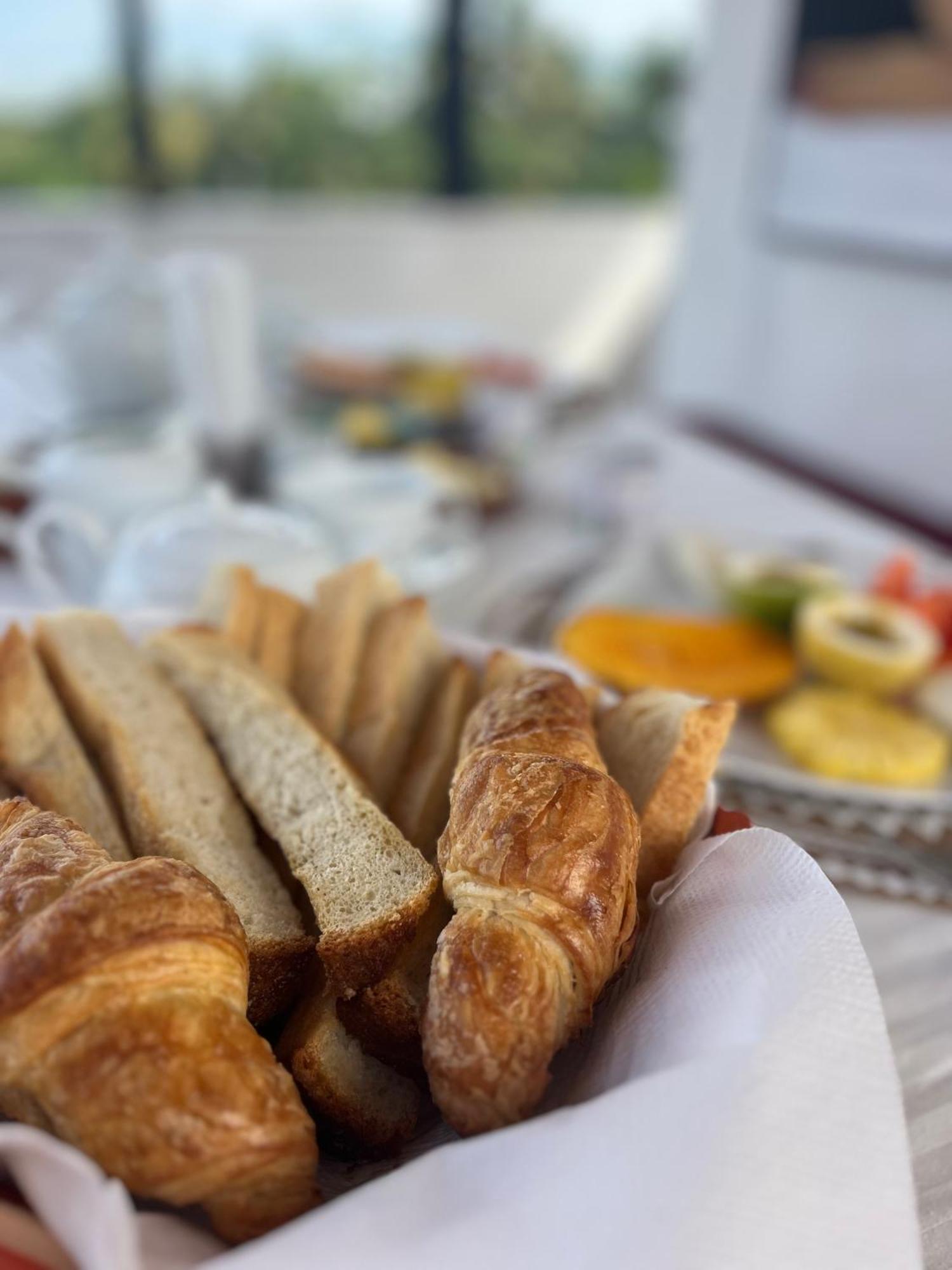 Beach Club Apartments إندوروفا المظهر الخارجي الصورة